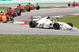 F4 SEA Sepang: Cao menang lagi di Race 2, Dana finis P8
