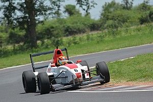 Chennai MRF F1600: Kumar fends off Reddy to win Race 2