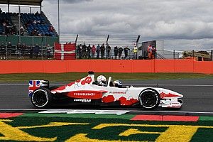Ex-Renault trabalha em projeto de F1 de dois lugares