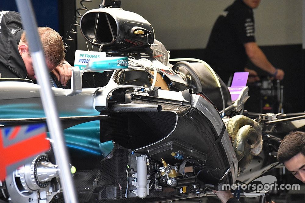 Mercedes W08: ecco la power unit