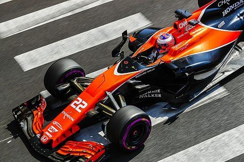 Button reconoce que le fue dif&iacute;cil ir al l&iacute;mite con el McLaren