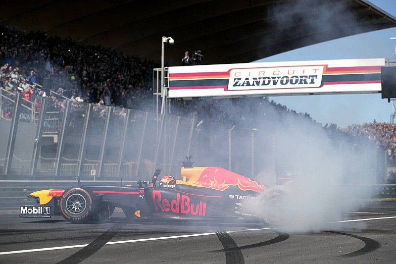 Verstappen marcó un nuevo récord en Zandvoort con un RB8