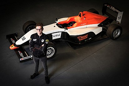 Line-up MP Motorsport voor SMP F4 bekend: Bent Viscaal Nederlandse inbreng