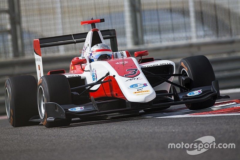 Albon recorta distancias con Leclerc con la pole en Abu Dhabi