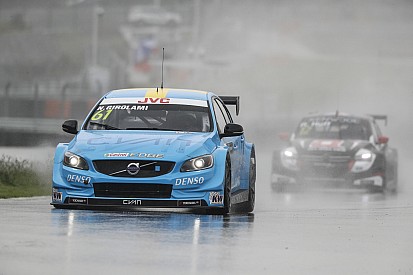 China WTCC: Girolami beats Michelisz for maiden pole