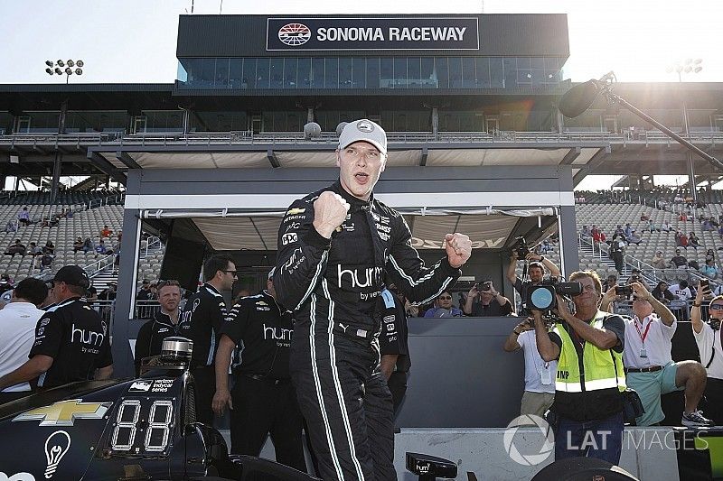 Pole para Josef Newgarden, Team Penske Chevrolet