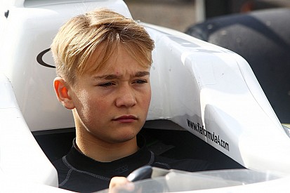 Após perder as pernas, Monger ainda sonha em chegar à F1