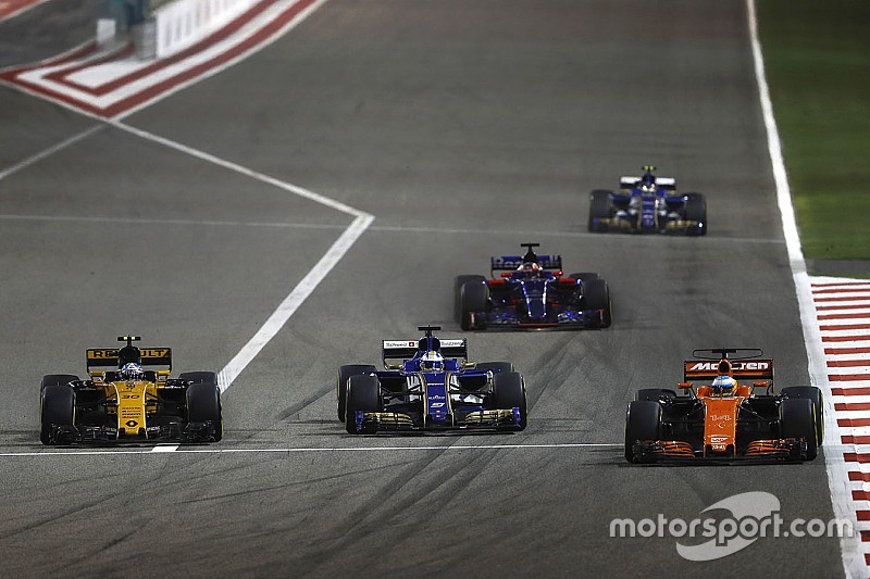 Alonso dépassé par des F1 "à 300, 400 m" avant les lignes droites