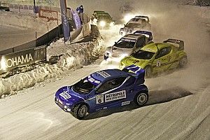 Voitures thermiques et électriques opposées en Andros la saison prochaine