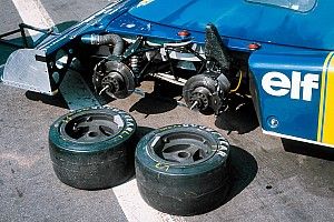 Grosjean "armó" el Tyrrell de seis ruedas en su día libre