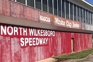McMurray takes a ride back in time at North Wilkesboro Speedway