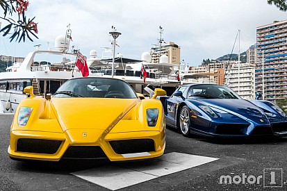Photos - Deux Ferrari Enzo sur le port de Monaco