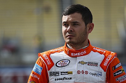 La pioggia consegna a Kyle Larson la pole position di Bristol