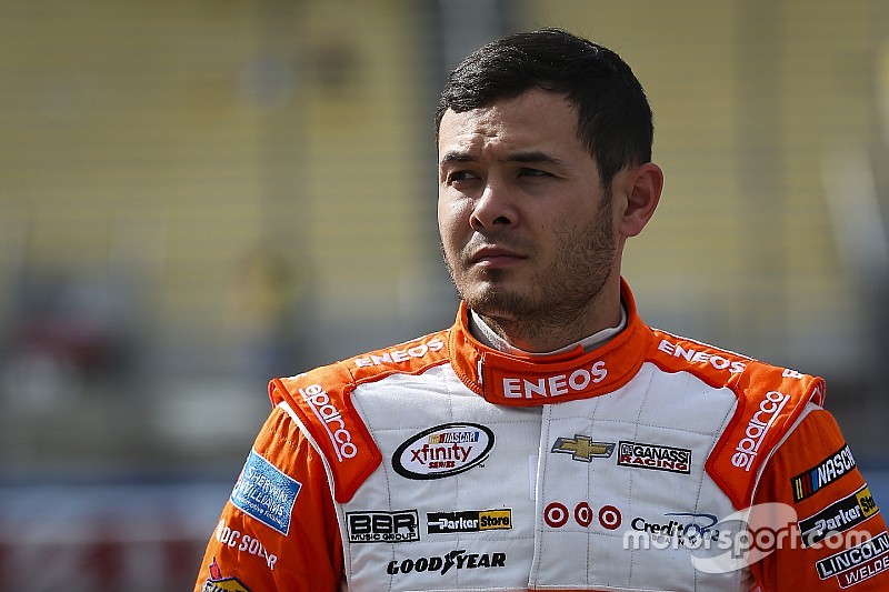 La pioggia consegna a Kyle Larson la pole position di Bristol