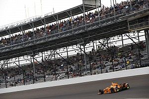 Vídeo: Alonso se cuela entre los cinco mejores en la clasificación de la Indy 500