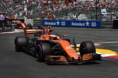 La columna de Vandoorne: 'Esperanzador GP pese a los accidentes'
