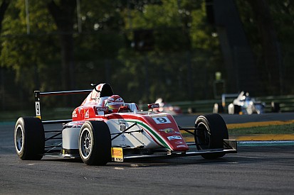 Gara 1: Armstrong trionfa ad Imola davanti a Van Uitert