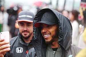 Survei F1: Hamilton pimpin voting pembalap F1 terpopuler