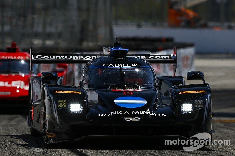 #10 Wayne Taylor Racing Cadillac DPi: Ricky Taylor, Jordan Taylor