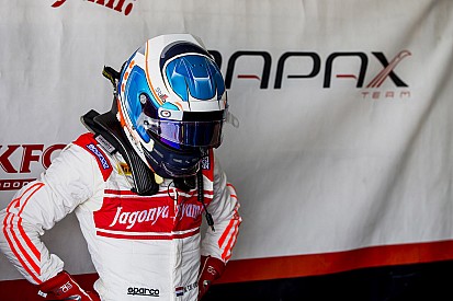 De Vries lidera los libres de la F2 en Bakú