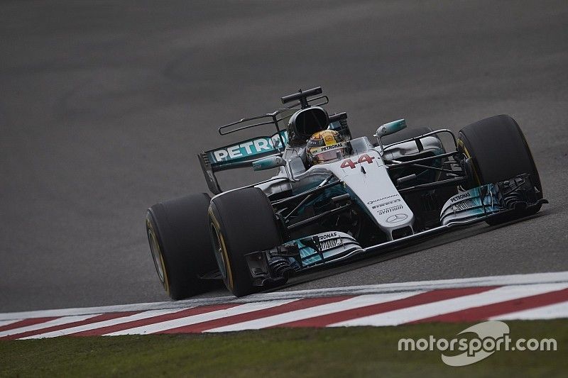 Hamilton nieuwsgierig naar impact van langere Mercedes