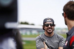 Alonso: "La intención es seguir en F1 en 2018 y ganar"
