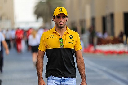 Ha versenyző kell a McLarennek, Sainz ott lesz a lista elején