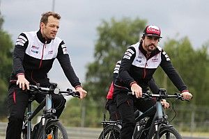 Au Mans, Alonso impressionne par sa "maîtrise du sujet"