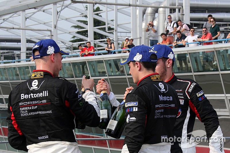 Carrera Cup Italia, penultimo atto ad alta tensione a Vallelunga