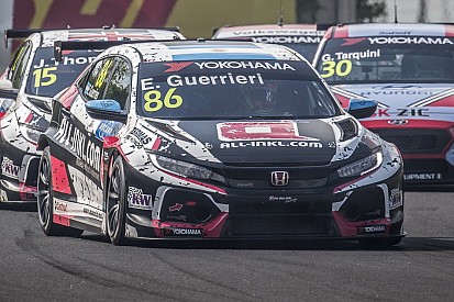Guerrieri fulmineo al via, trionfo Honda in Gara 2 al Nordschleife