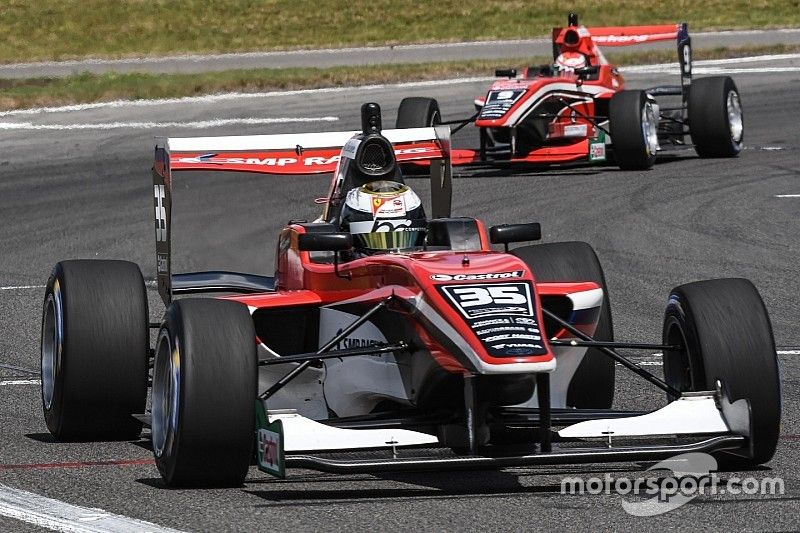 El nuevo junior ruso de Ferrari gana su primer título