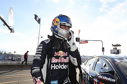 Ipswich Supercars: Van Gisbergen leads frantic second practice