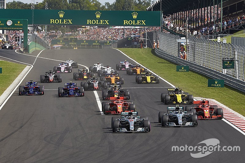 Сайнс о сезоне-2019: Я верю, что Renault сможет построить мотор уровня Mercedes и Ferrari