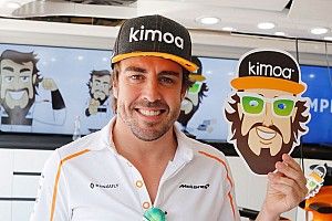 La gran despedida de México a Alonso: 30.000 caretas suyas en las gradas