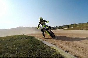 Vídeo: Rossi muestra una vuelta a su Ranch