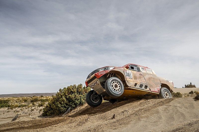 #301 Toyota Gazoo Racing Toyota Hilux: Nasser Al-Attiyah, Mathieu Baumel