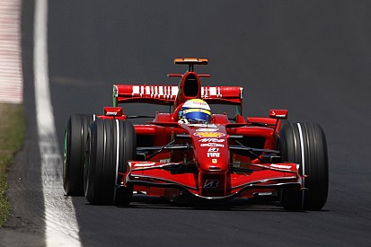 Massa: "Galibiyet baskısı" Ferrari'yi hataya zorluyor