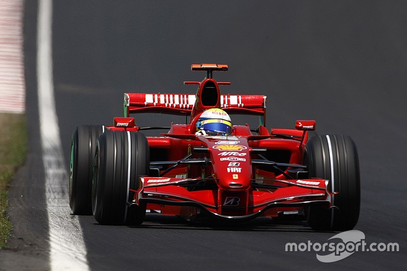 Massa: "Galibiyet baskısı" Ferrari'yi hataya zorluyor