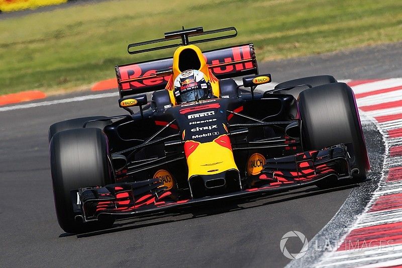 Red Bull: Ricciardo dovrebbe ricevere penalità anche in Brasile