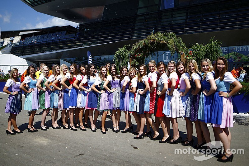 Hollanda GP grid kızlarını istiyor