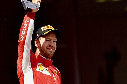 Vettel reméli, a Ferrari képes lesz „lefejleszteni” a Mercedest
