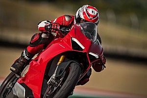 La Ducati Panigale V4 debutterà nel National Trophy con il team Barni!