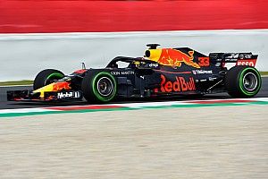 Fotogallery: le foto più belle della Red Bull RB14 nei test a Barcellona