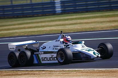 GALERÍA: los F1 retro en la pista de Silverstone
