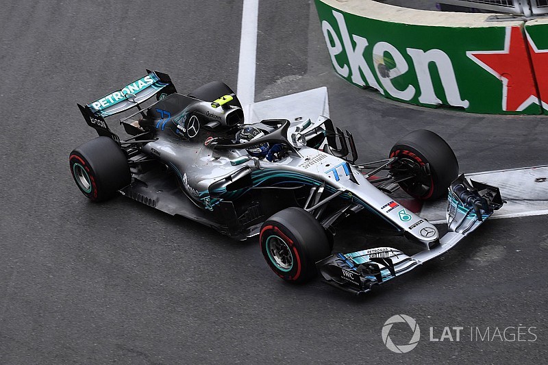 В Mercedes заметили обломки перед Боттасом за 0,5 секунды до прокола