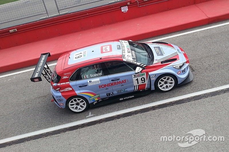 Eric Scalvini centra la prima pole position con la Hyundai ad Imola