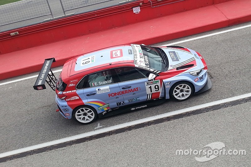 Eric Scalvini centra la prima pole position con la Hyundai ad Imola