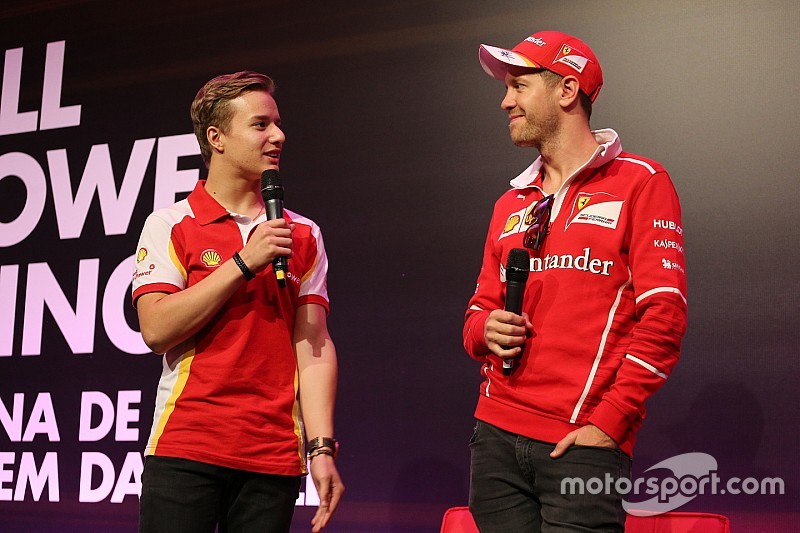 Ferrari recluta a un nuevo piloto para su academia