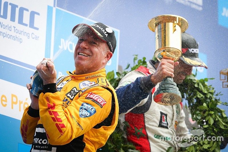 Podium: Tom Coronel, Roal Motorsport, Chevrolet RML Cruze TC1