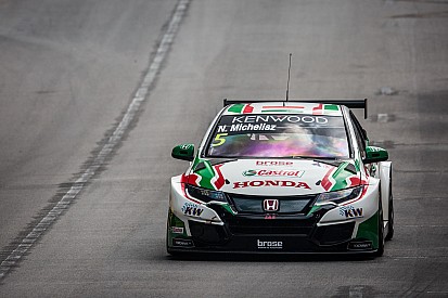 WTCC, Makaó: Michelisz második a csuromvizes második futamon, Björk csak 5.!